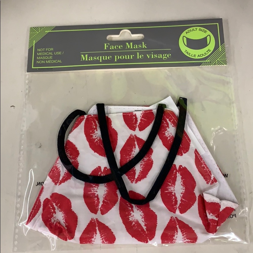 Kisses💋 lips face mask protection fr COVID-19